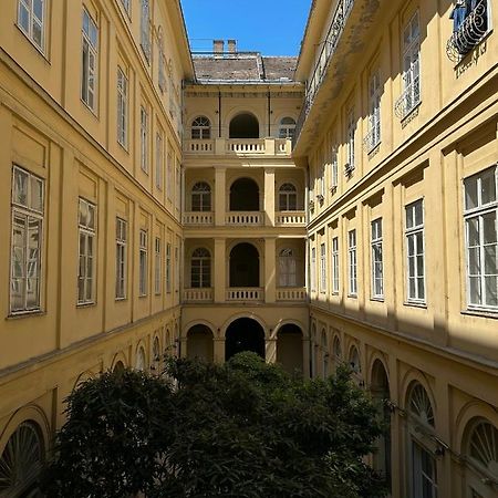 Апартаменти Old Town Apart Будапешт Екстер'єр фото