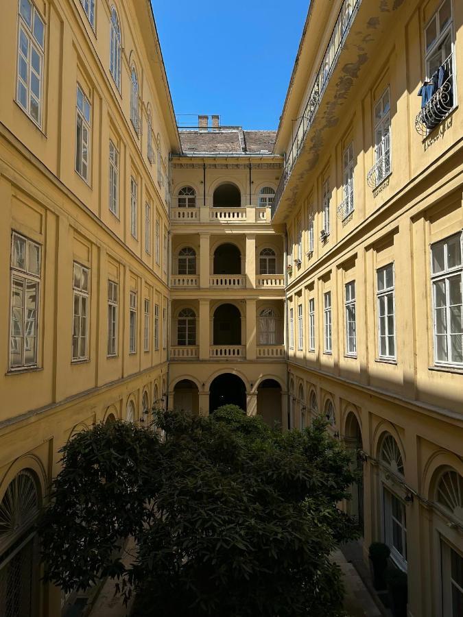 Апартаменти Old Town Apart Будапешт Екстер'єр фото
